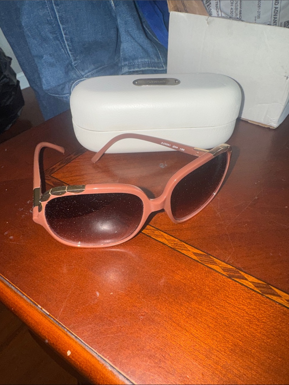 Women’s Oversized Pink Fashion Sunglasses with Gradient Lenses